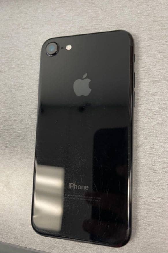 Apple iPhone 7 0
