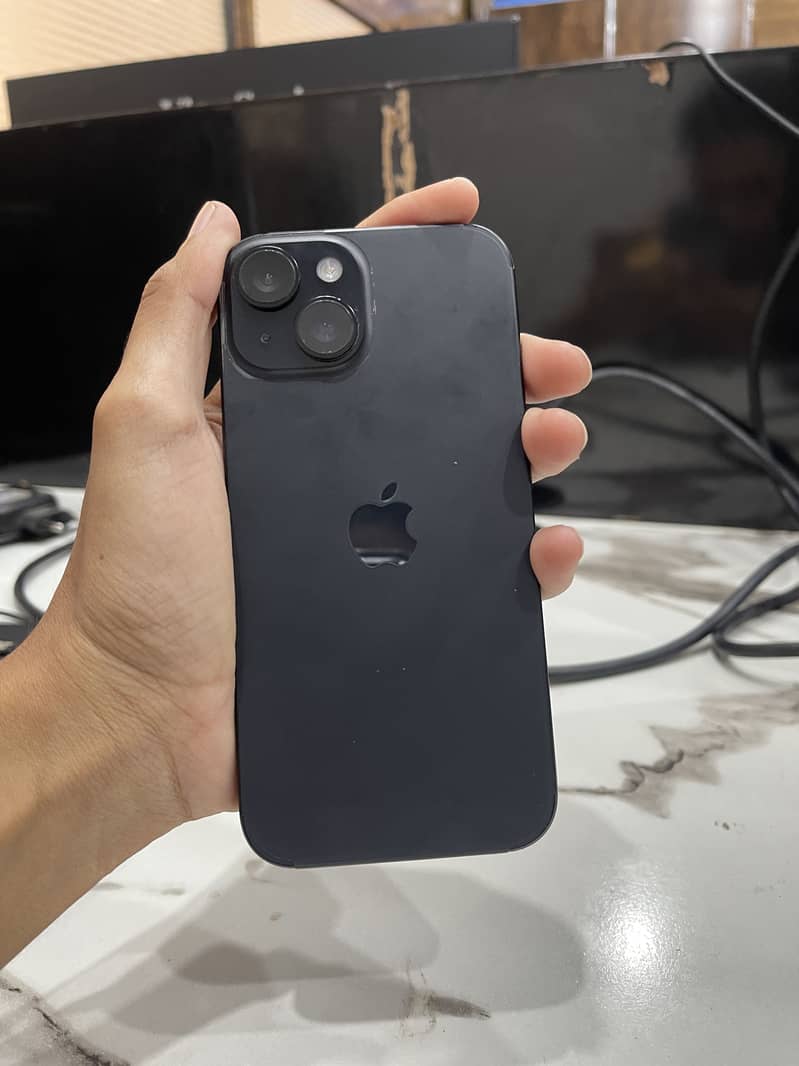 Apple iPhone 15 2