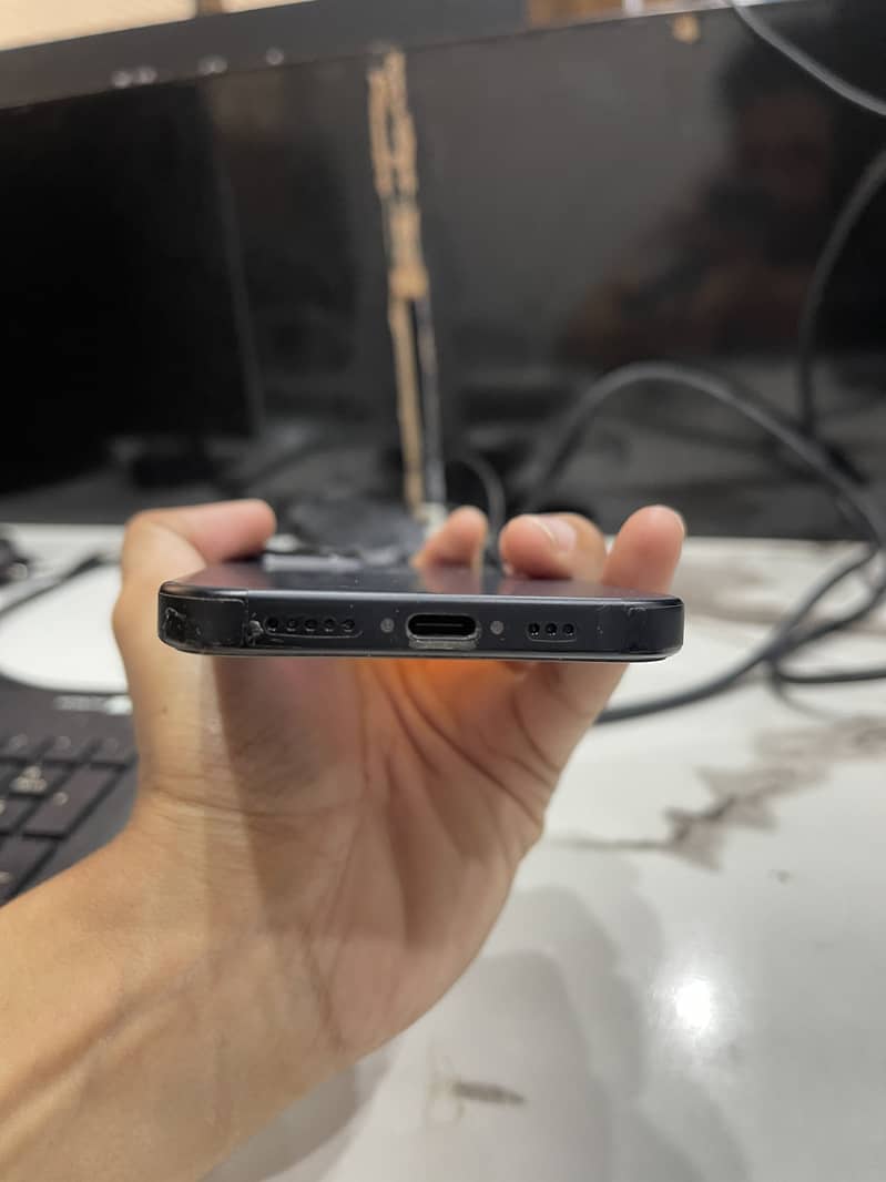Apple iPhone 15 3