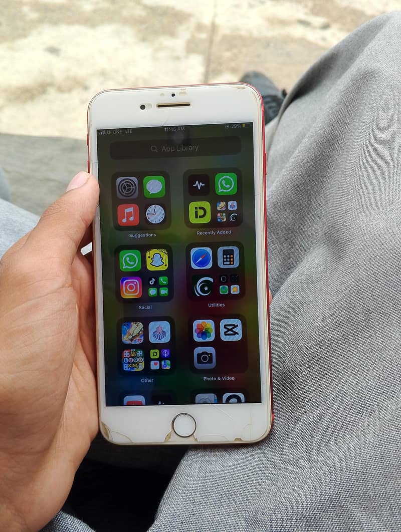 Apple iPhone 7 Plus 2
