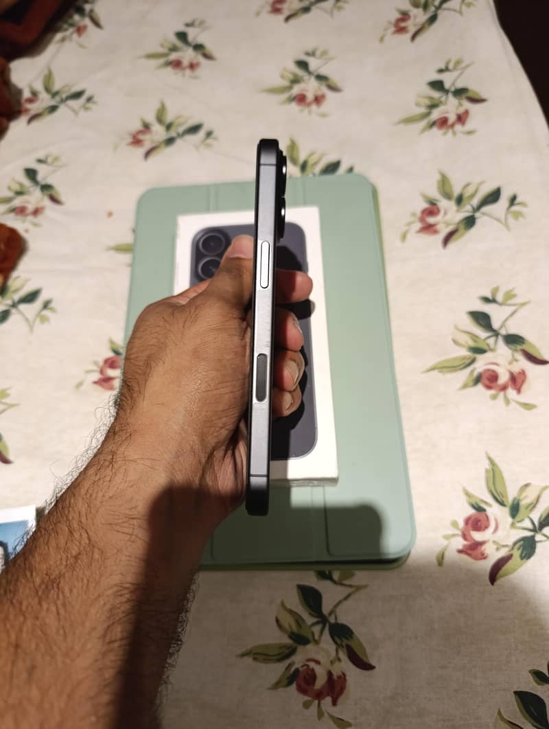 Apple iPhone 17 3