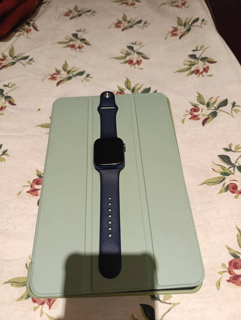 Apple iPhone 17 5