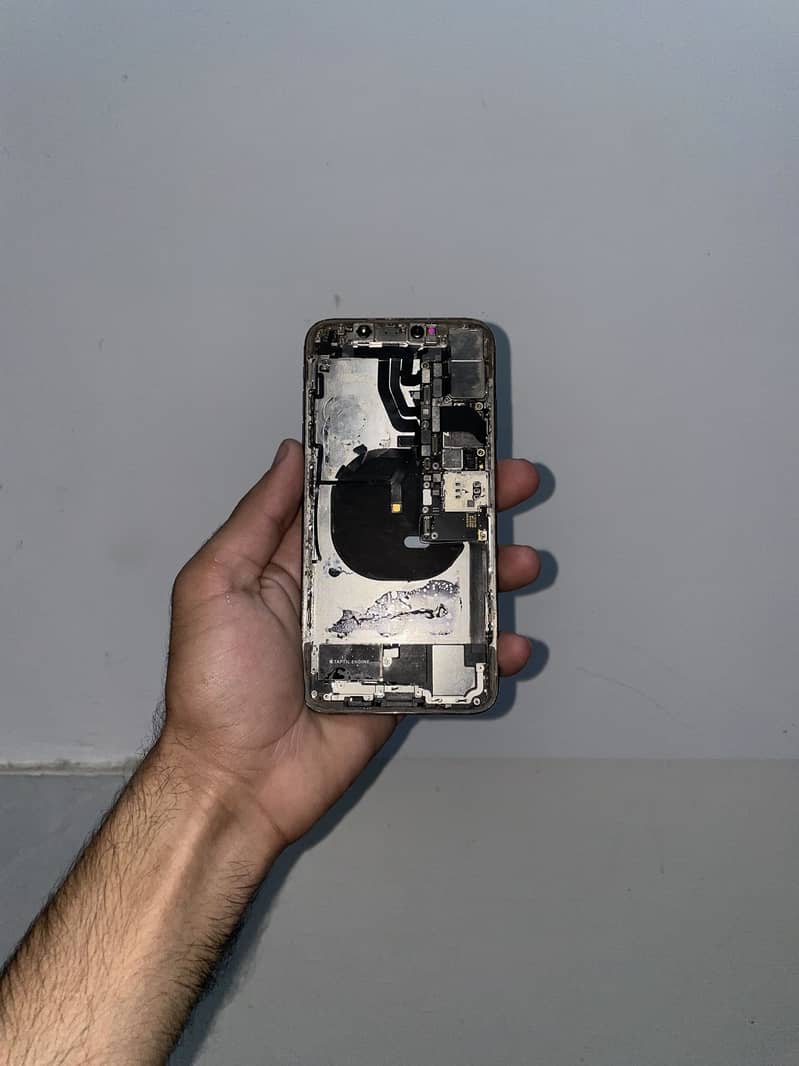 Apple iPhone XS Max 1