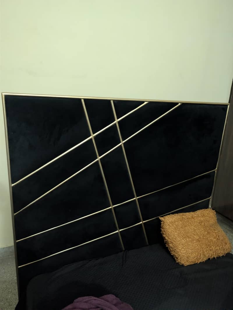 Two Single bed almost new 0