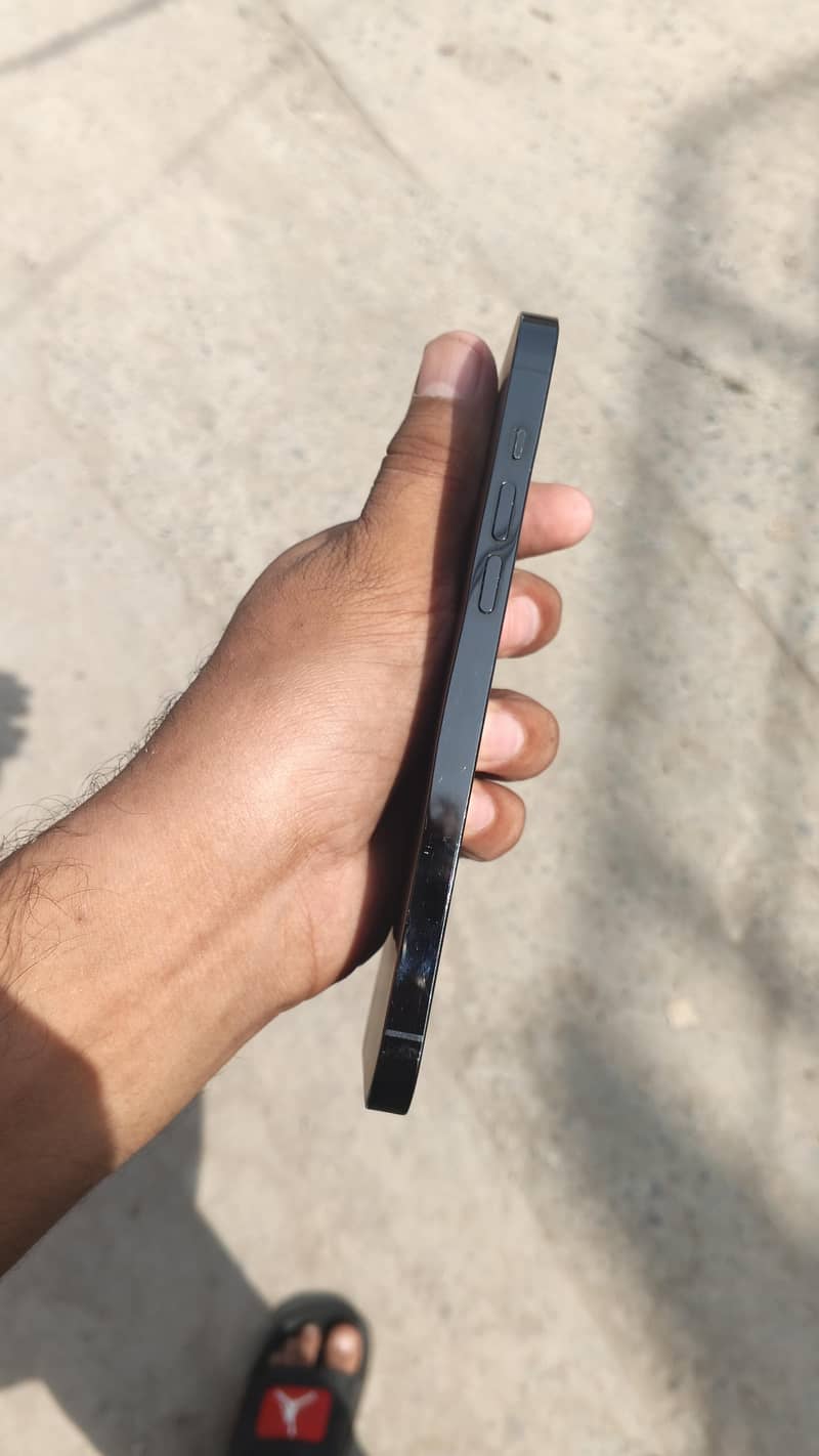 Apple iPhone 14 Pro Max 1