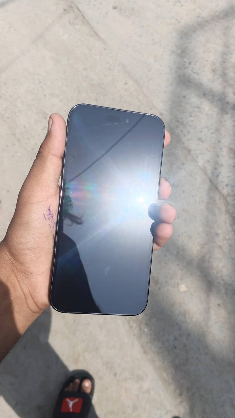 Apple iPhone 14 Pro Max 4