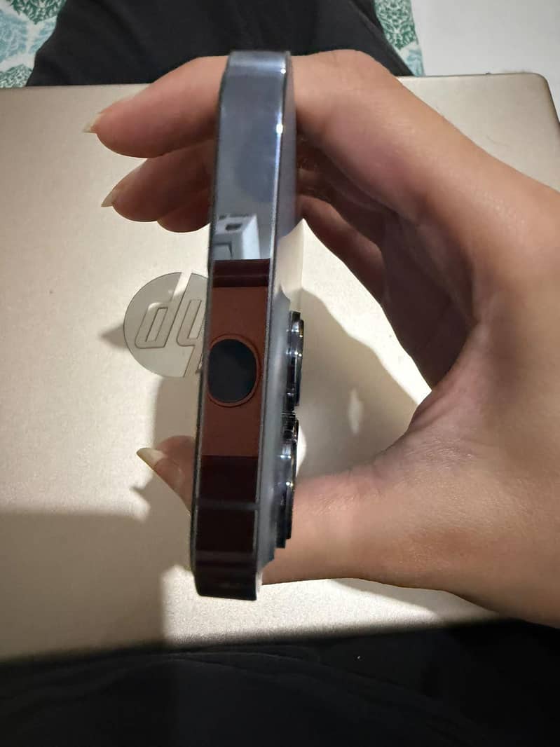 Apple iPhone 13 Pro 1