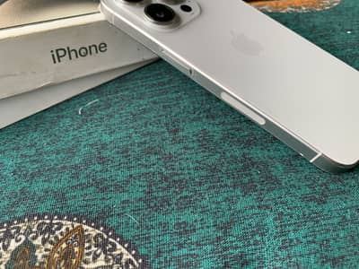 Apple iPhone 15 Pro non pta with box