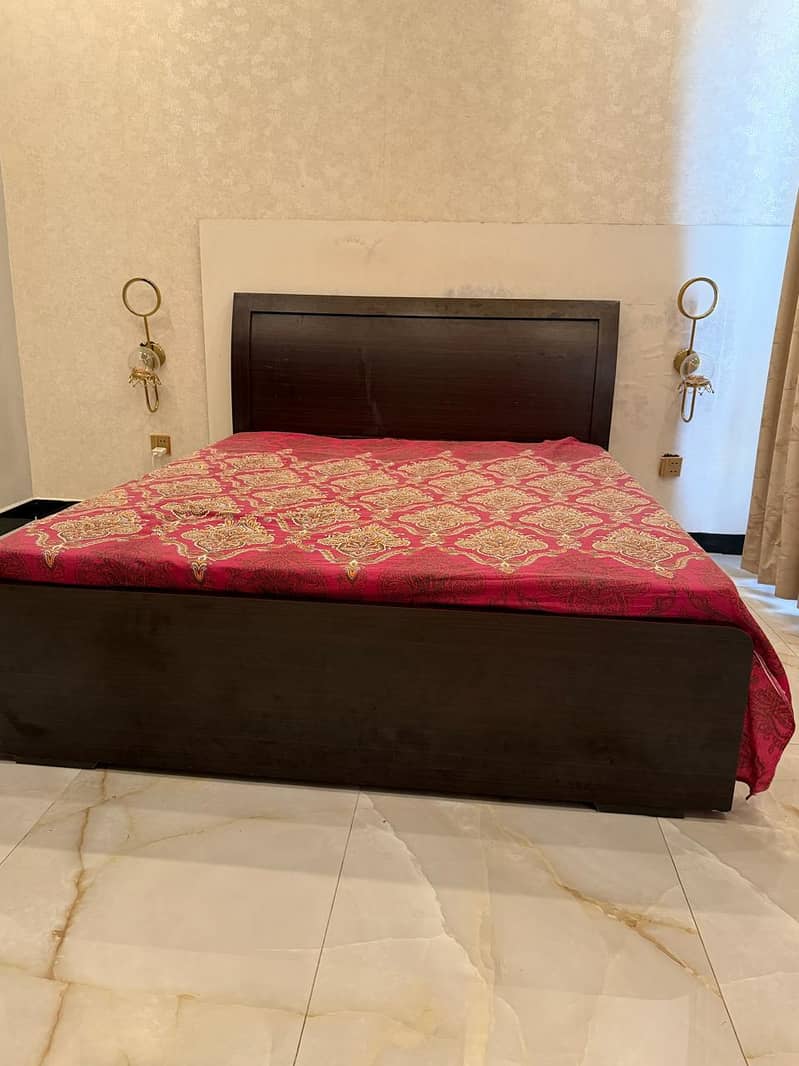 double bed 0