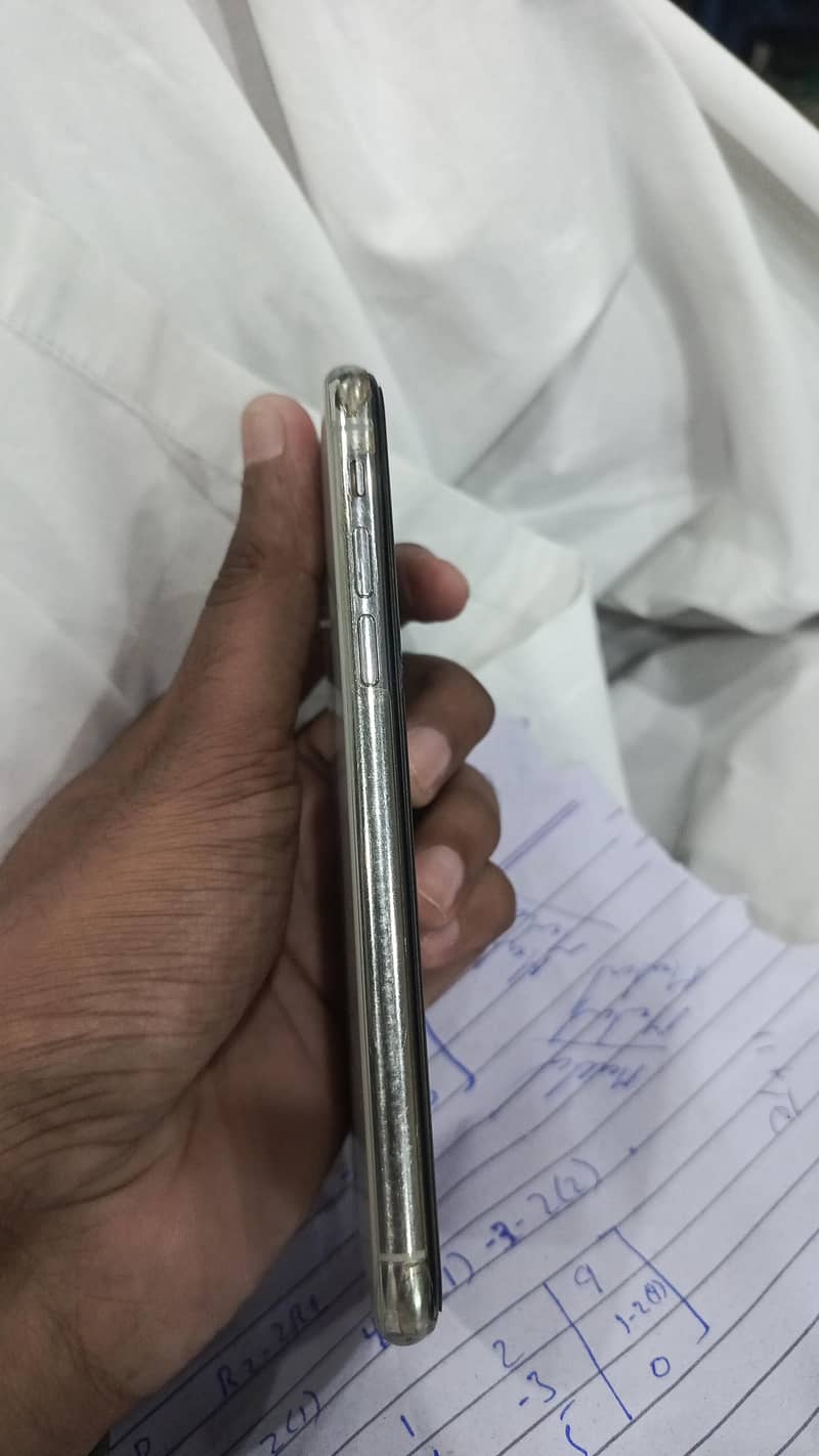 Apple iPhone X 2