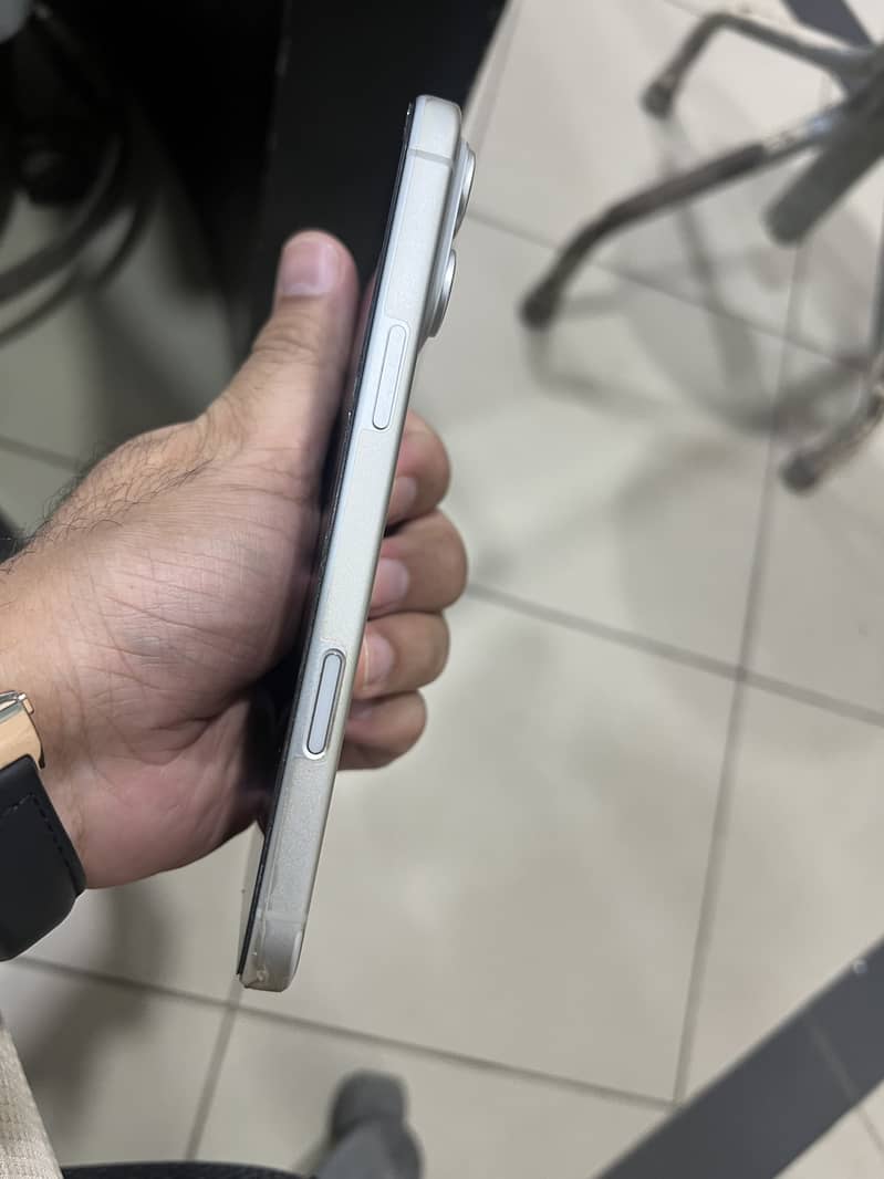 Apple iPhone 17 Pro Max 5