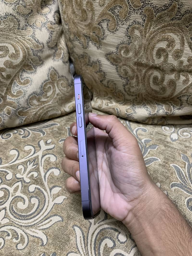 Apple iPhone 14 Pro 4