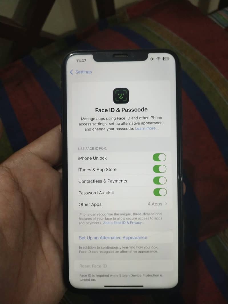 Apple iPhone XS Max 4