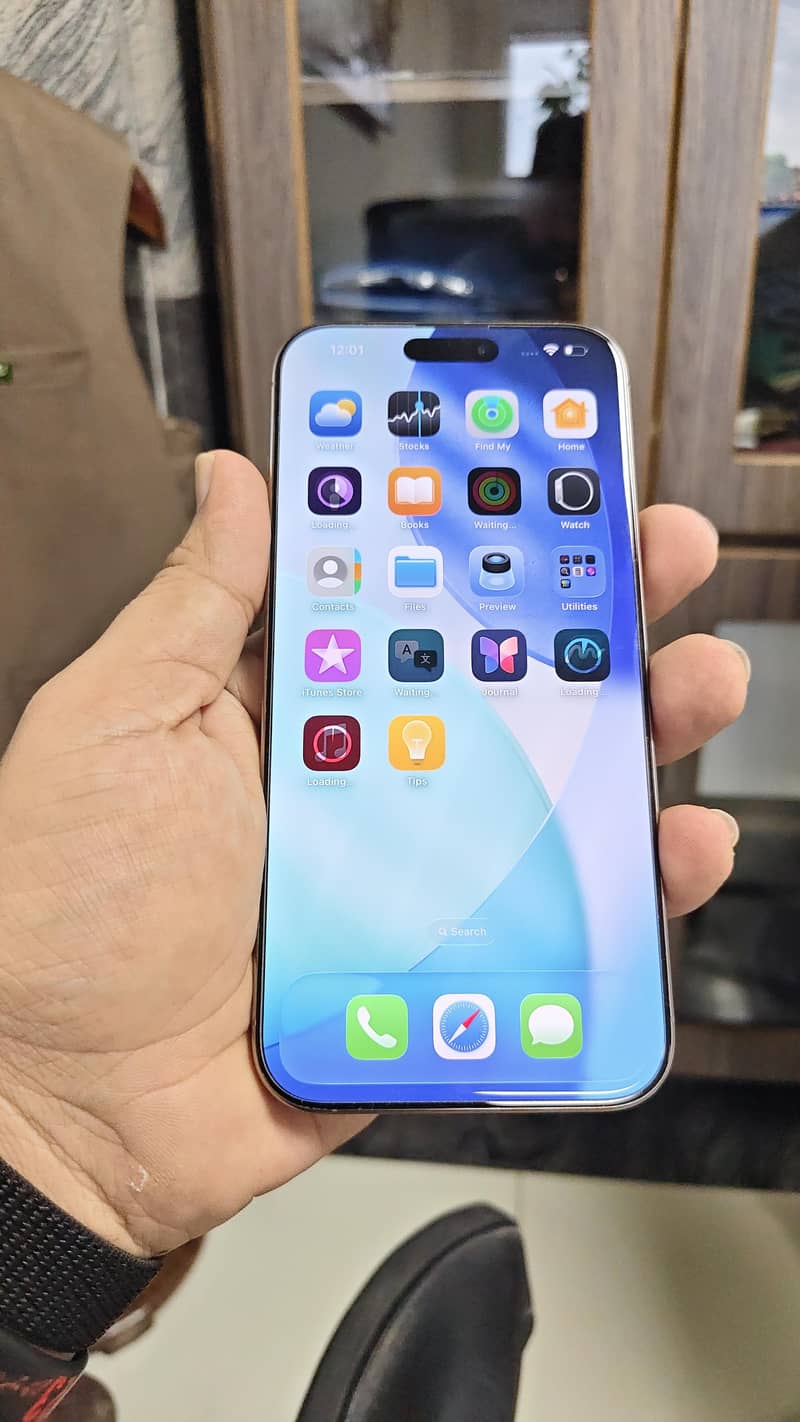 Apple iPhone 16 Pro Max 5