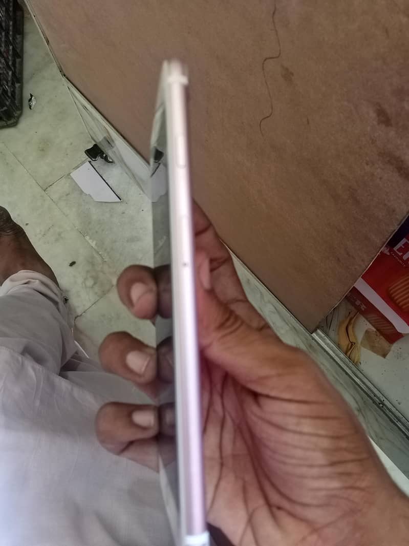 Apple iPhone 7 Plus 2