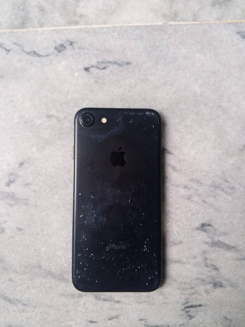 Apple iPhone 7 3