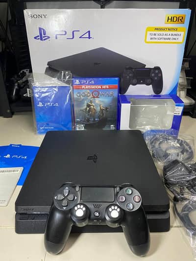 PS 4 Pro 1 Tb complete box 10 by 10 conditions sale