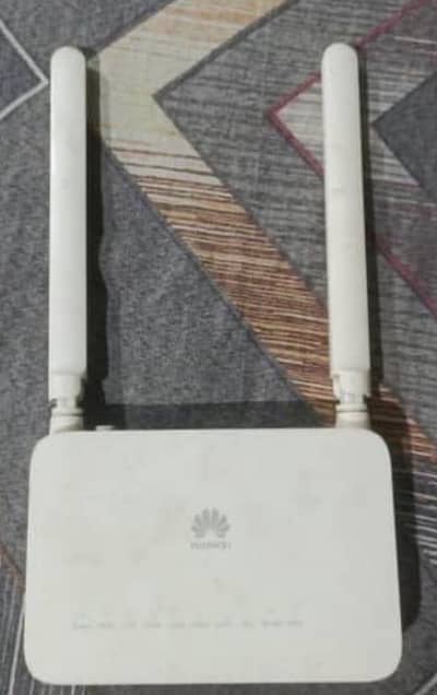 Huawei GPON Fiber Optic Wifi Router / ONT Excellent Condition