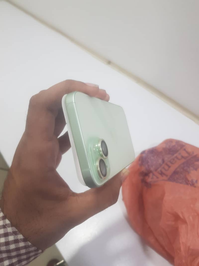 Apple iPhone 15 2