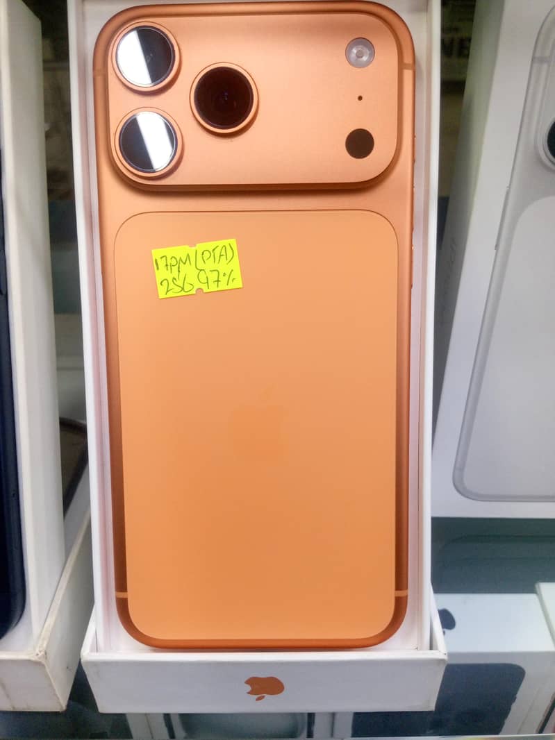 Apple iPhone 17 Pro Max 1