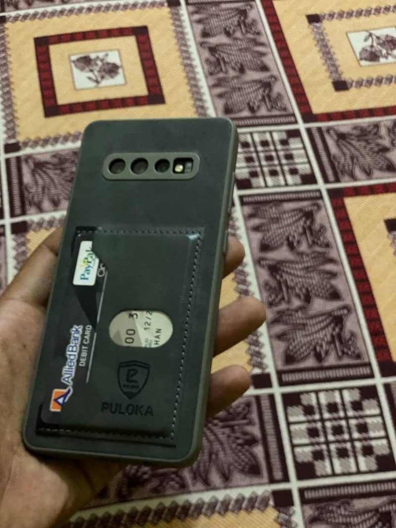 Samsung s10plus 4