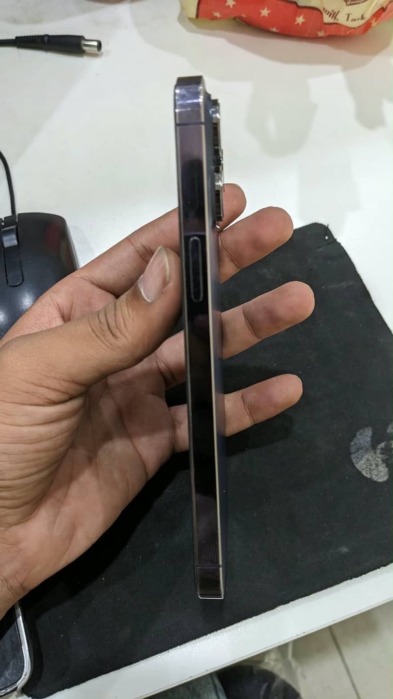Apple iPhone 14 Pro Max 4