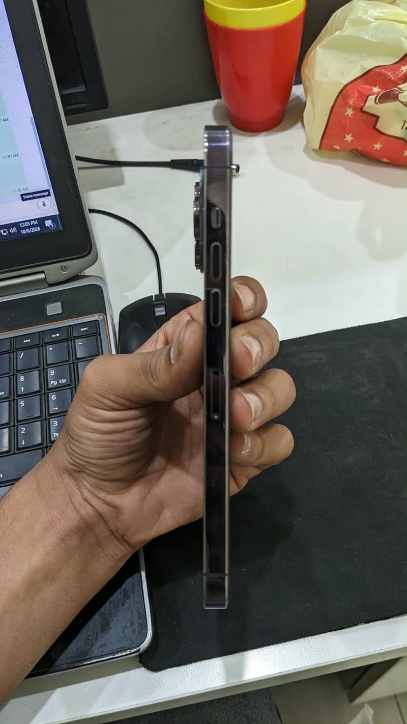 Apple iPhone 14 Pro Max 6