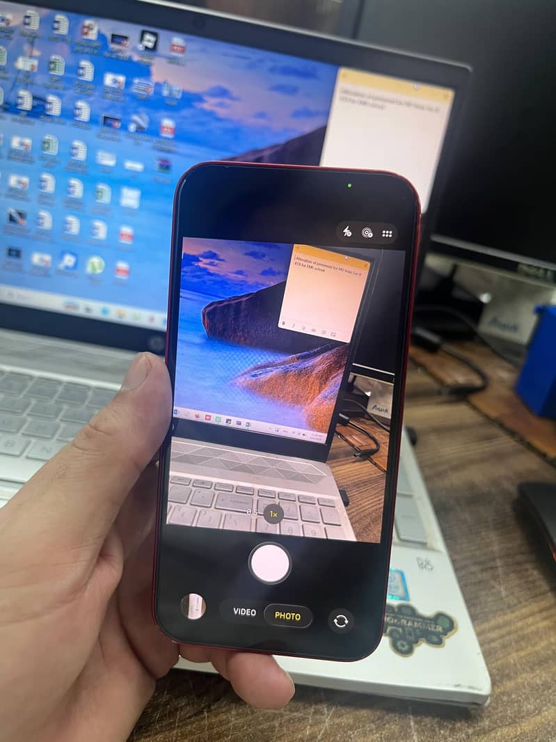 Apple iPhone 13 8