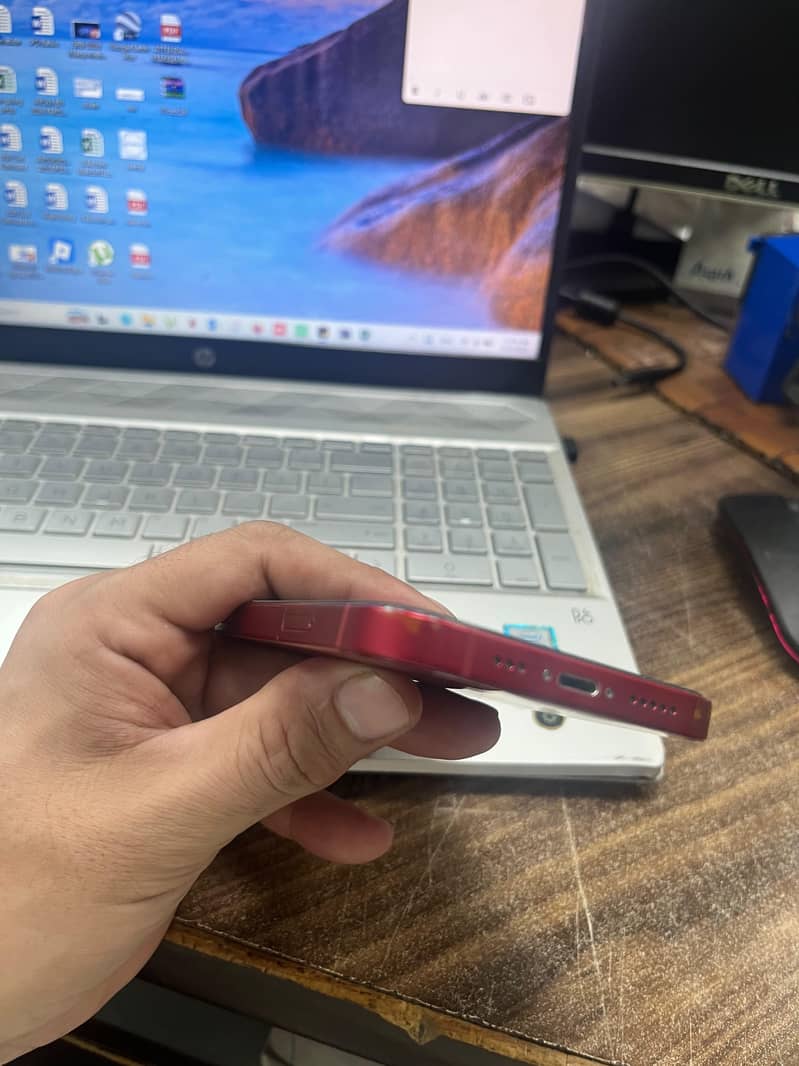 Apple iPhone 13 9