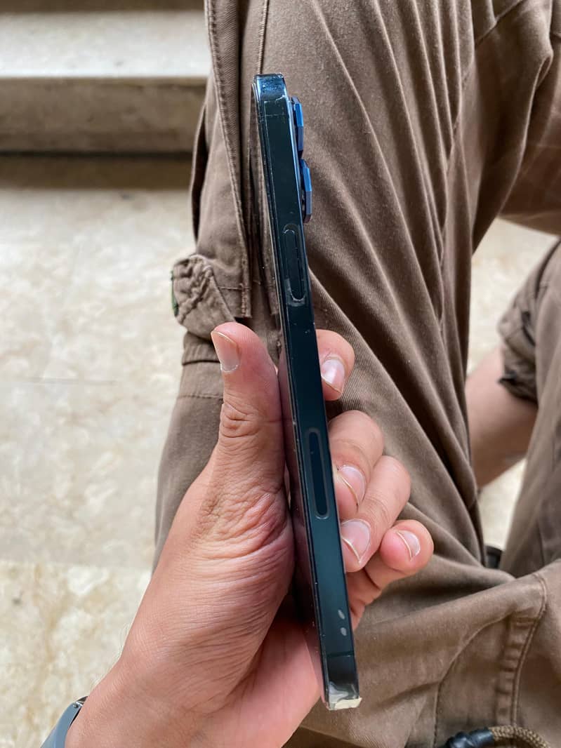 Apple iPhone 12 Pro Max 3
