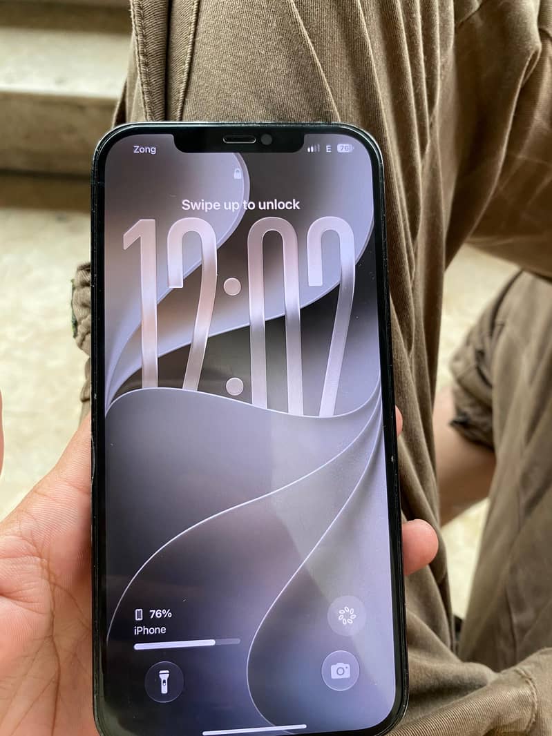 Apple iPhone 12 Pro Max 4