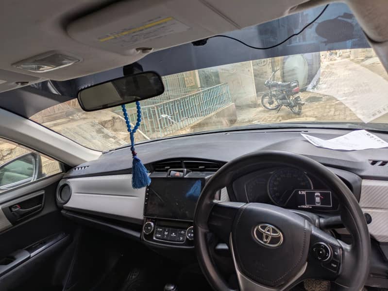 Toyota Corolla Axio 2014 3