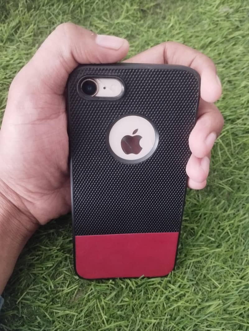 Apple iPhone 8 7
