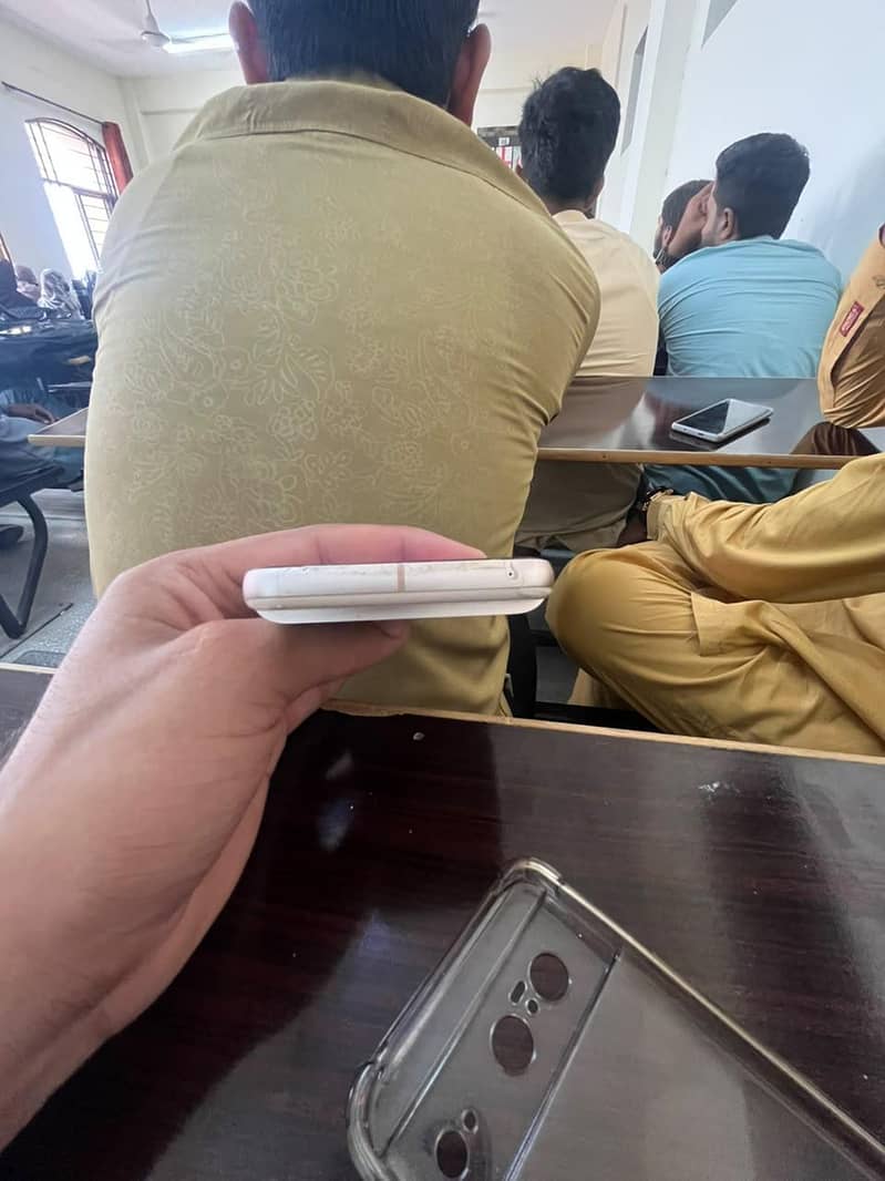 Google Pixel 8 1
