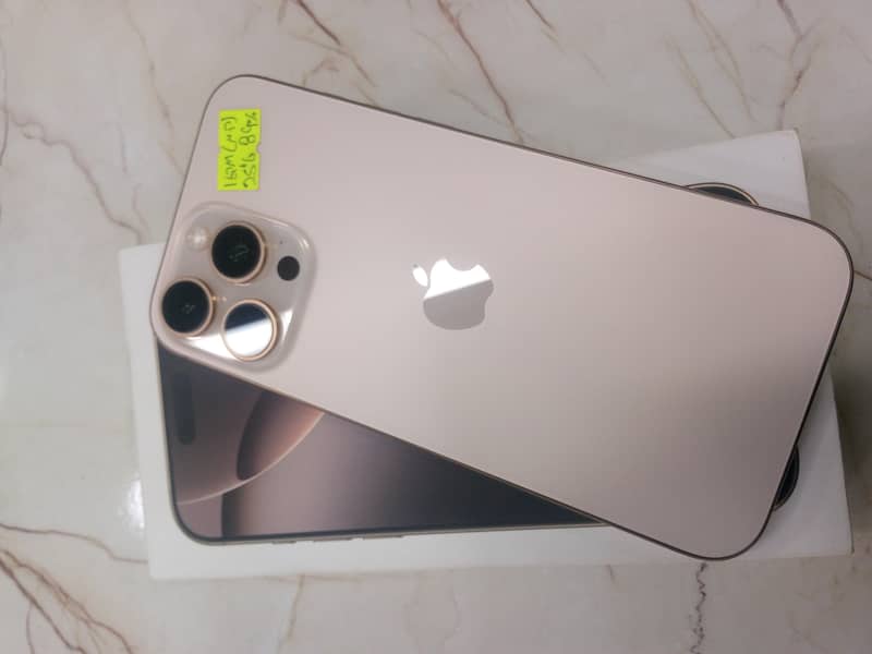 Apple iPhone 16 Pro Max 1