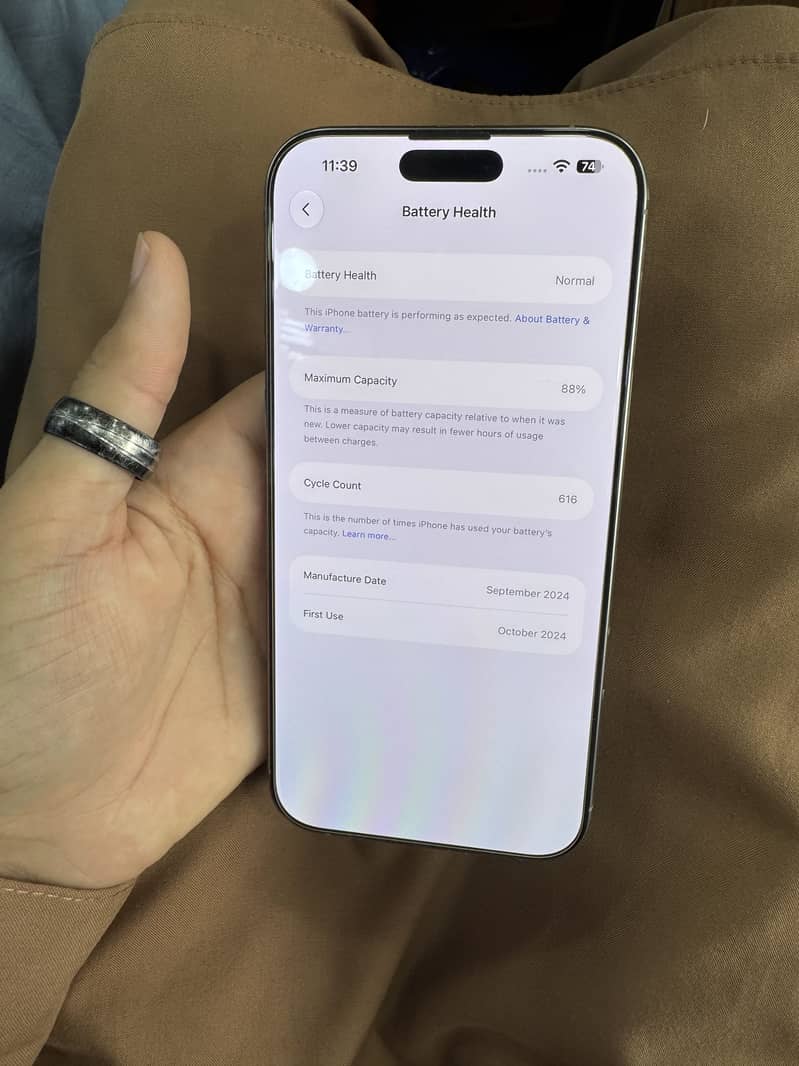 Apple iPhone 16 Pro Max 0