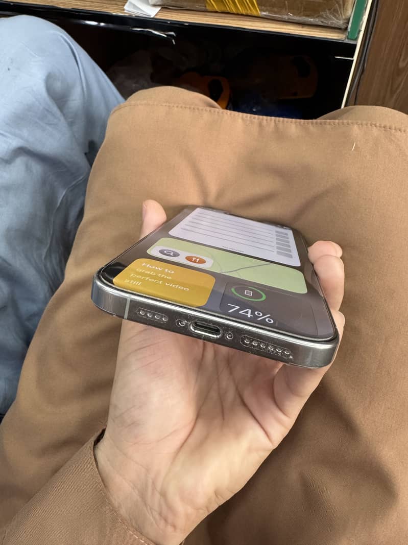 Apple iPhone 16 Pro Max 5
