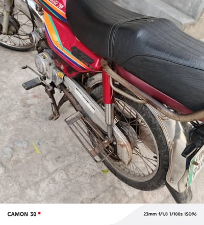 Honda cd 70 2012 model urgent sale jis ko samj aye wohi rabta kry