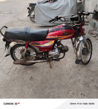 Honda cd 70 2012 model urgent sale jis ko samj aye wohi rabta kry