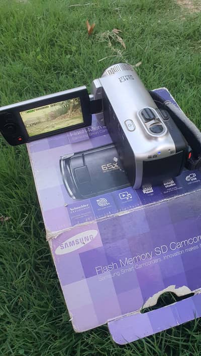 Samsung handycam 2500X zoom import from uae
