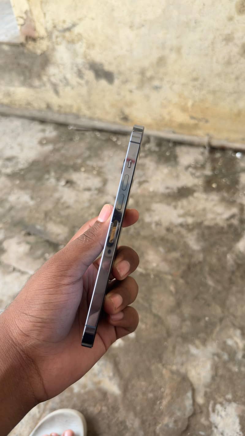 Apple iPhone 13 Pro Max 7