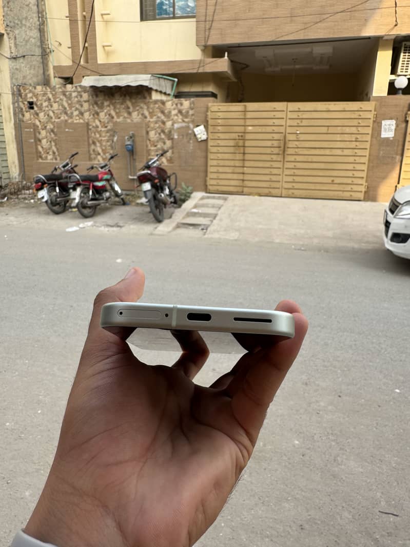 Google Pixel 9 3