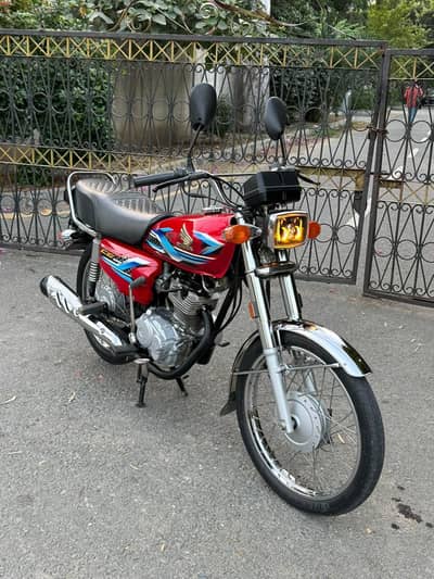 Honda Cg 125 2024 model totally new bike 14500 km used only