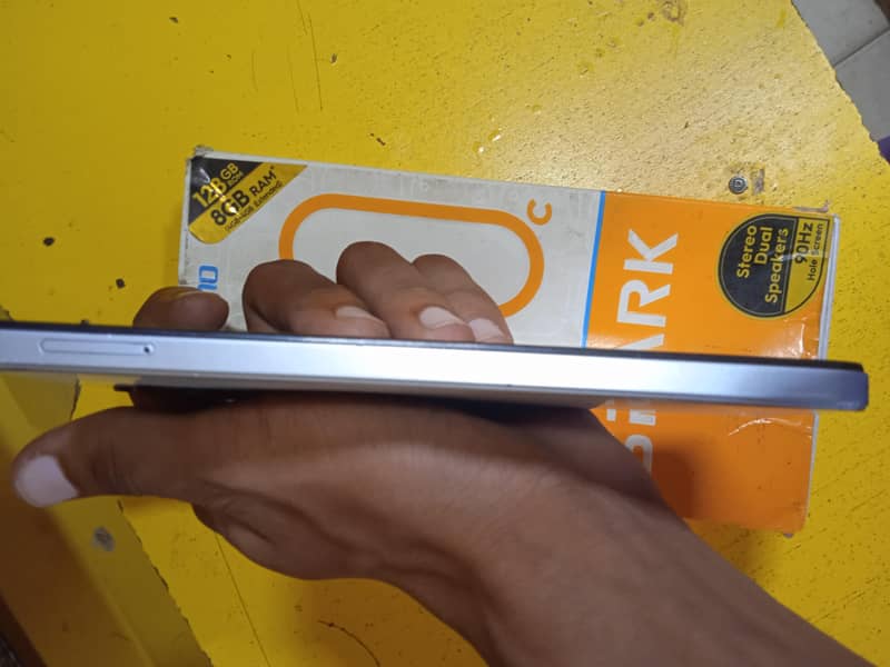 Tecno Spark 20C 3