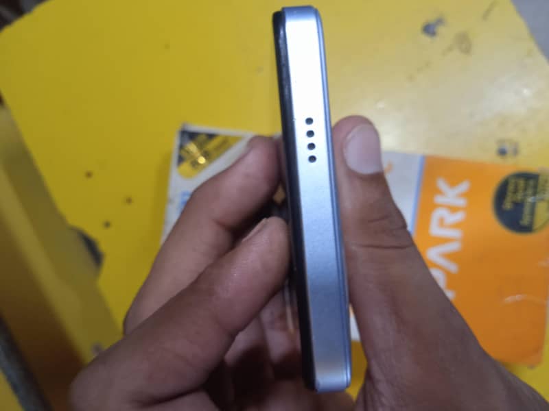 Tecno Spark 20C 4