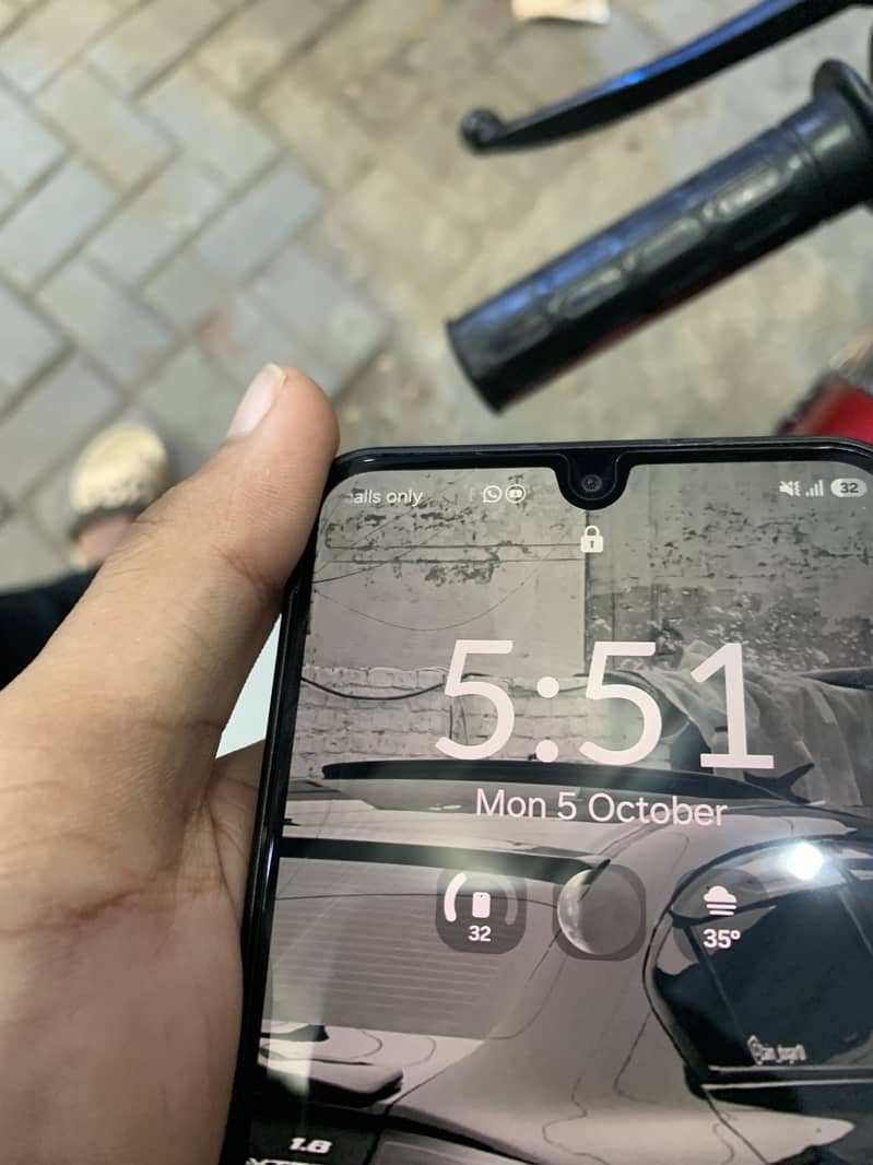 Samsung galaxy A17 non pta with box and cable 9