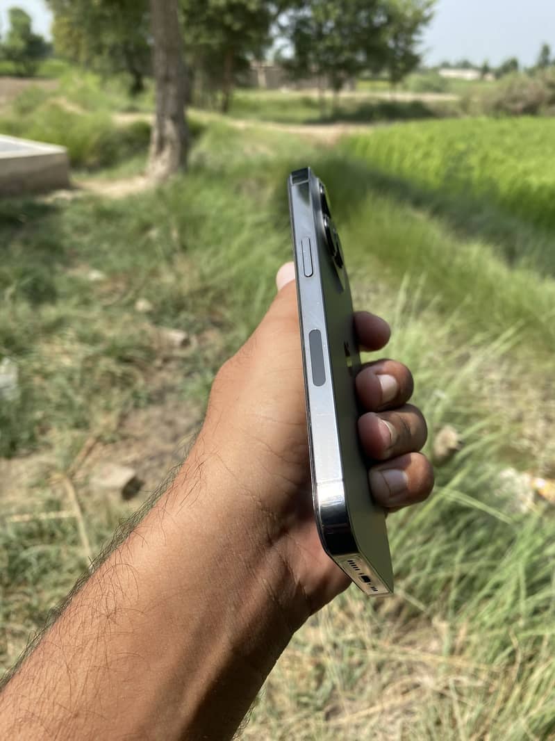 Apple iPhone 13 Pro 5