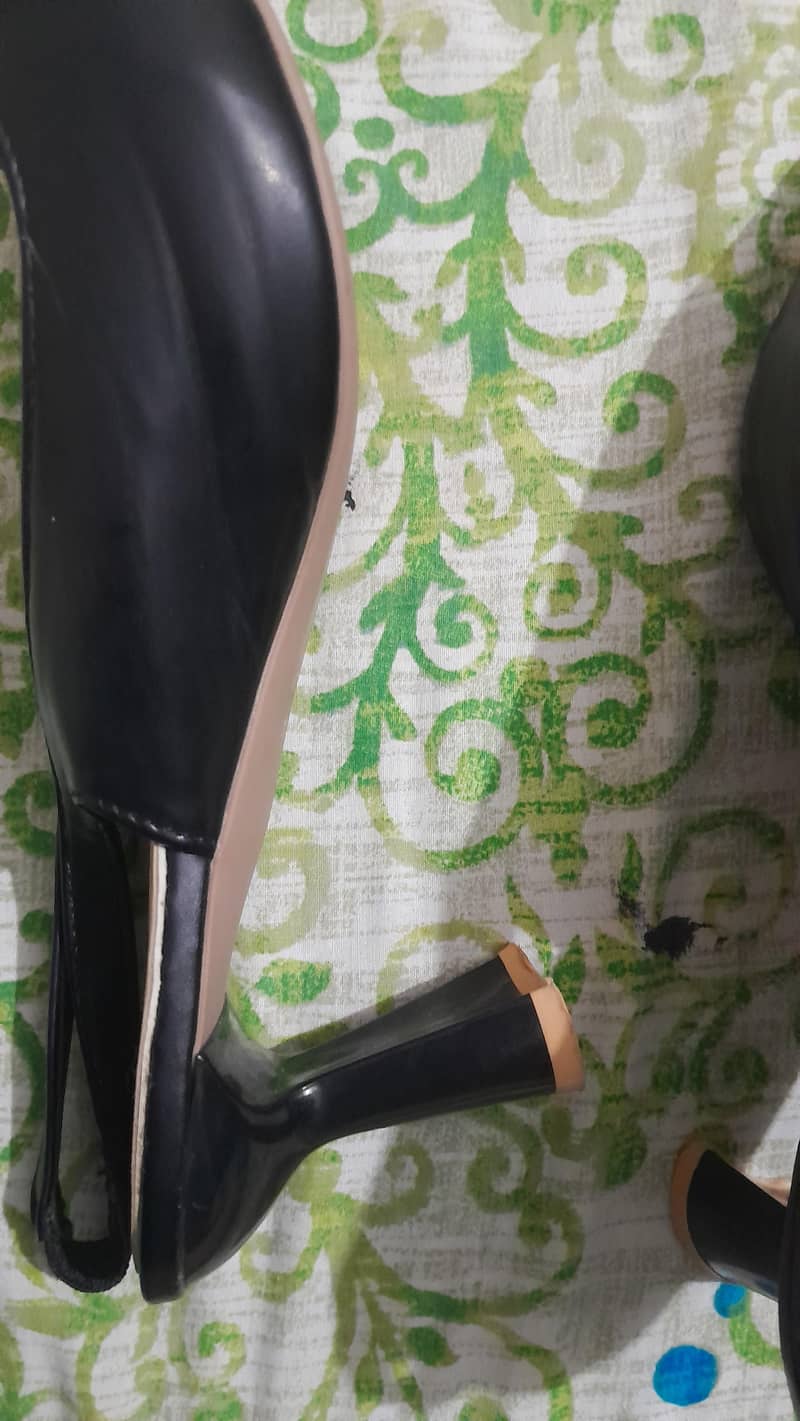 black heels 5