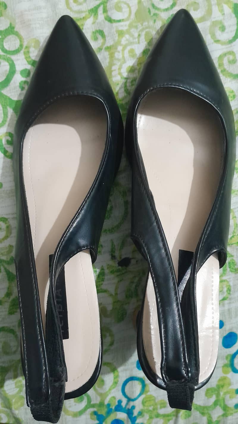 black heels 6