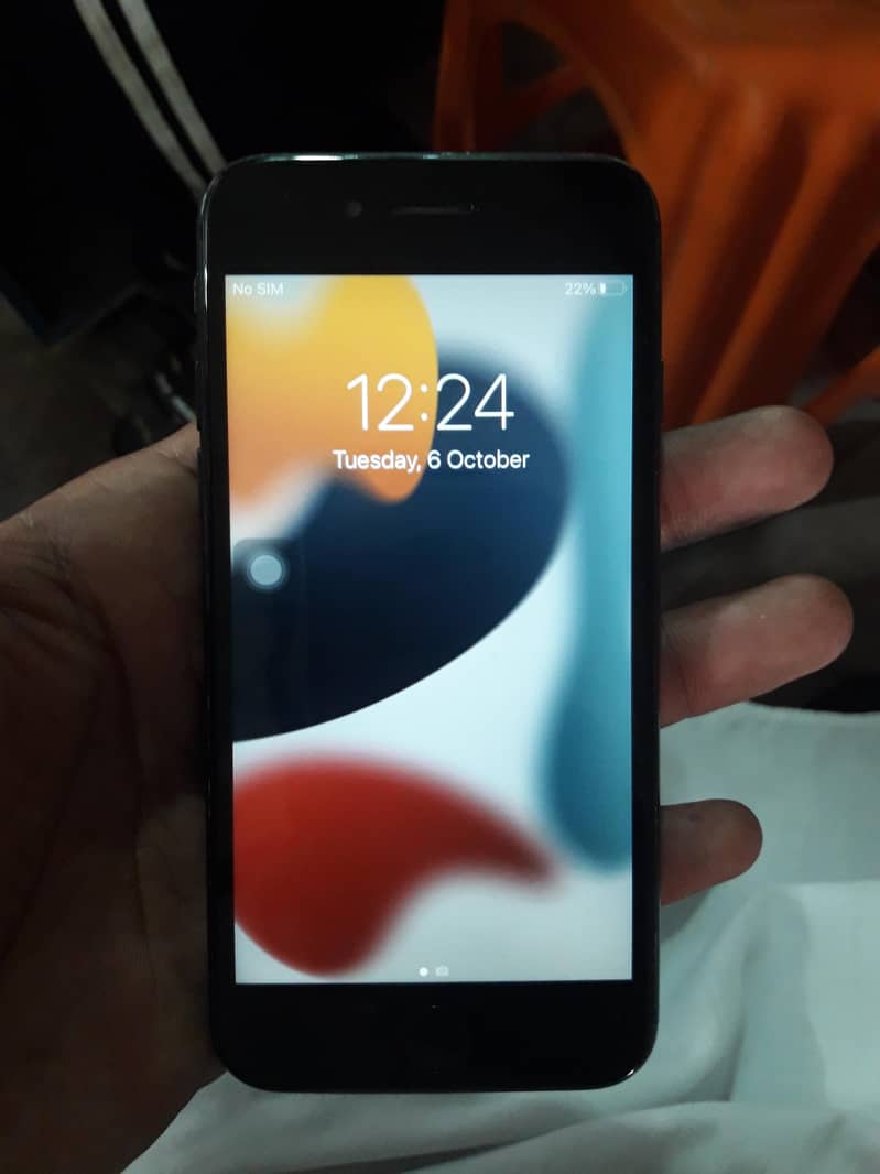 Apple iPhone 7 0